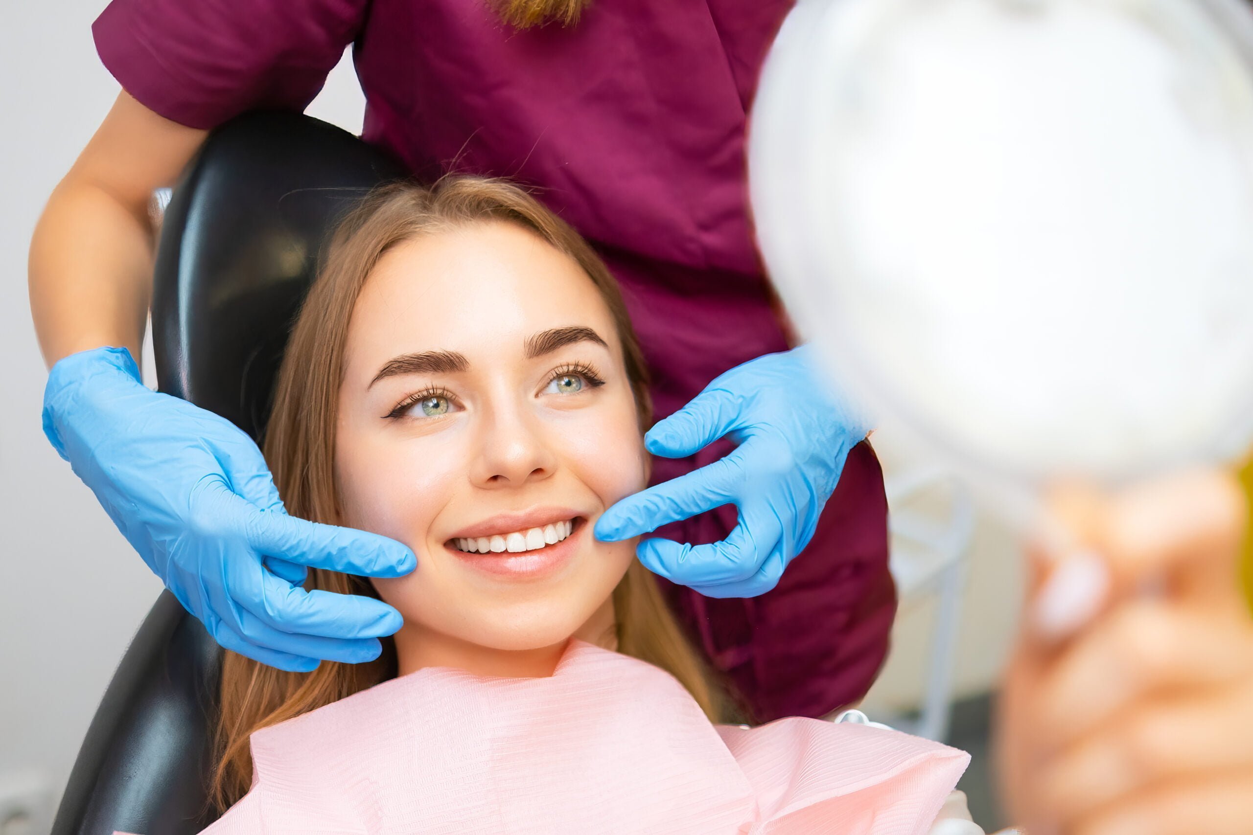 At Vivid Clinic in Istanbul, Turkey, our skilled dentists are committed to delivering excellent dental care, cosmetic dentistry, and advanced dentistry, helping you attain the smile you desire with tailored, professional service.