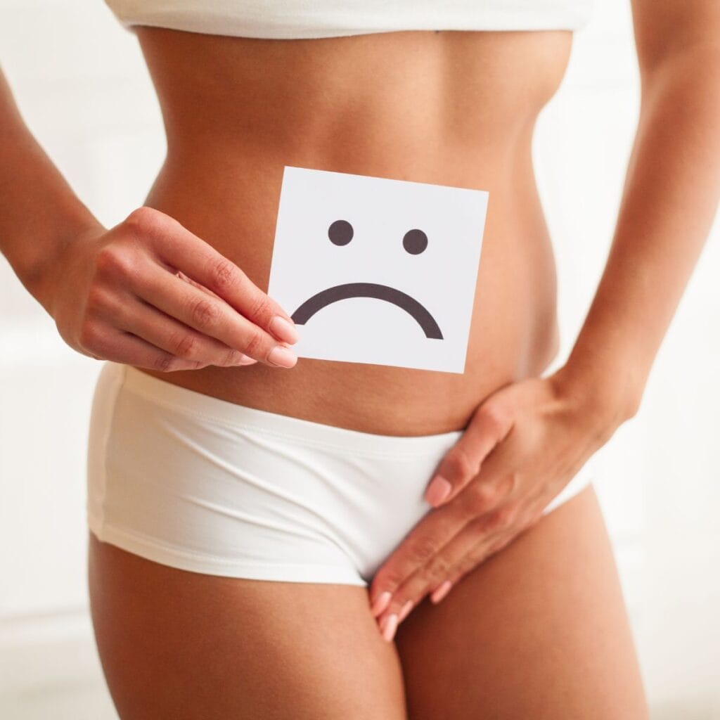Monsplasty: What It Is, Benefits, and What to Expect Surgeon performing monsplasty at Vivid Clinic