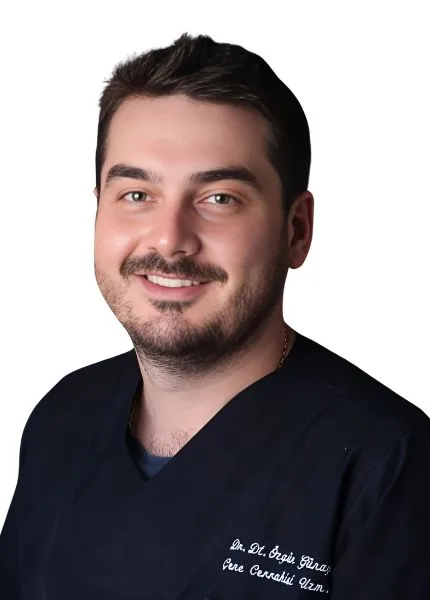 Vivid Clinic Узм. Доктор Озгюн Гюнай – специалист по челюстно-лицевой хирургии в Vivid Clinic