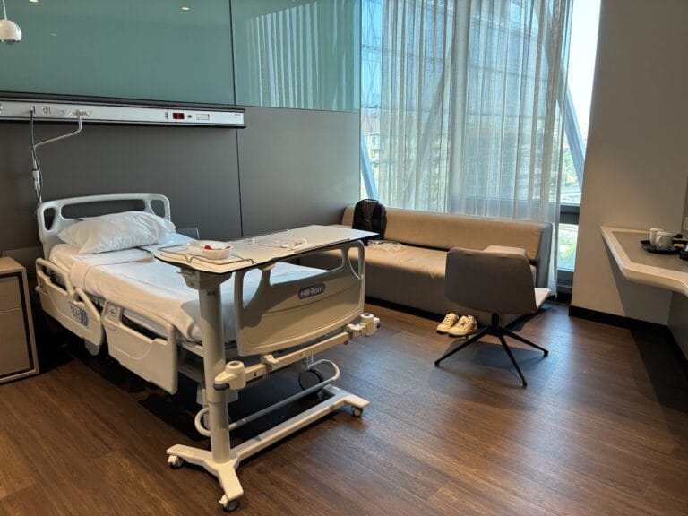 Vivid Clinic Private patient room at Memorial Bahçelievler Hospital, Istanbul